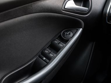 Ford Focus 2013 года, 298 897 км - вид 9
