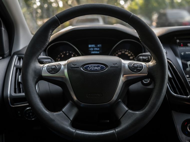 Ford Focus 2013 года, 298 897 км - вид 6