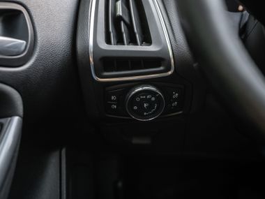 Ford Focus 2013 года, 298 897 км - вид 10