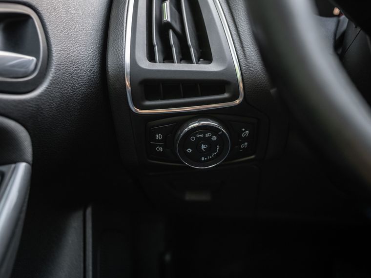 Ford Focus 2013 года, 298 897 км - вид 10