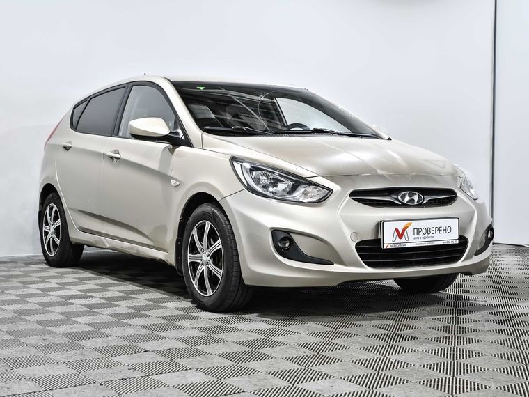 Hyundai Solaris 2011 года, 305 962 км - вид 4