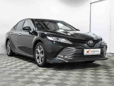 Toyota Camry 2020 года, 81 989 км - вид 4