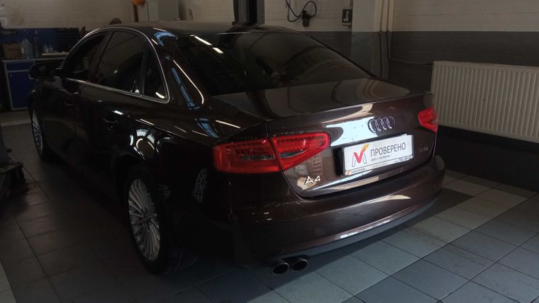 Audi A4 2014 года, 188 970 км - вид 4