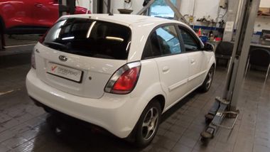 Kia Rio 2011 года, 230 943 км - вид 3