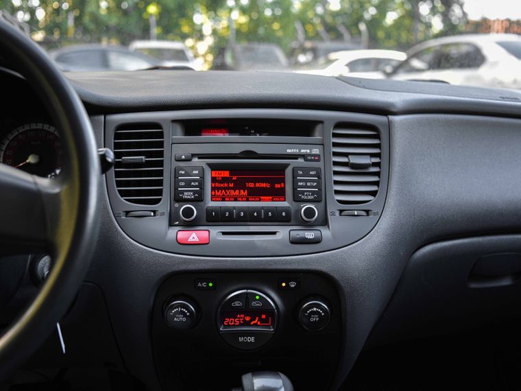 KIA Rio 2011 года, 230 943 км - вид 7