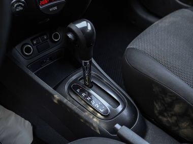 KIA Rio 2011 года, 230 943 км - вид 8