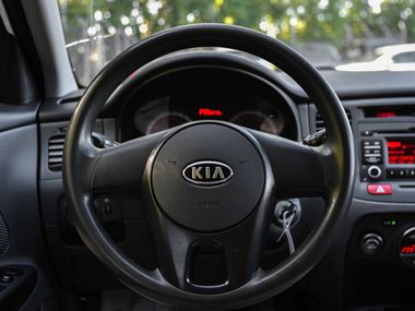 KIA Rio 2011 года, 230 943 км - вид 6
