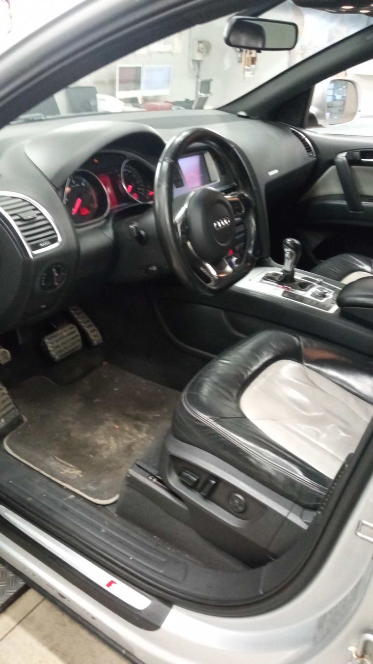 Audi Q7 2008 года, 275 461 км - вид 5