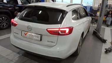 Opel Insignia 2018 года, 223 311 км - вид 3