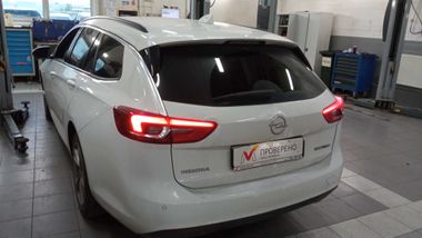 Opel Insignia 2018 года, 223 311 км - вид 4