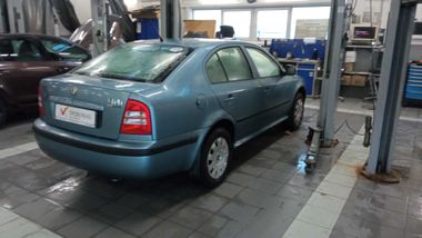 Skoda Octavia 2010 года, 225 776 км - вид 3