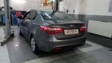 Kia Rio 2014 года, 118 595 км - вид 4