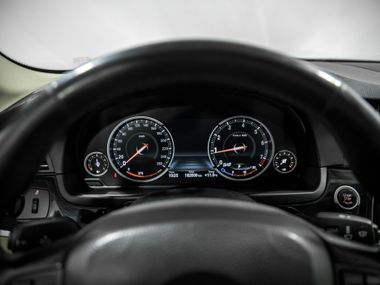BMW 5 серия 2015 года, 182 008 км - вид 7