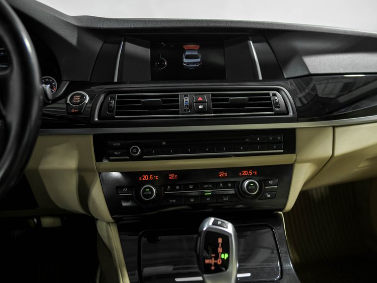 BMW 5 серия 2015 года, 182 008 км - вид 11