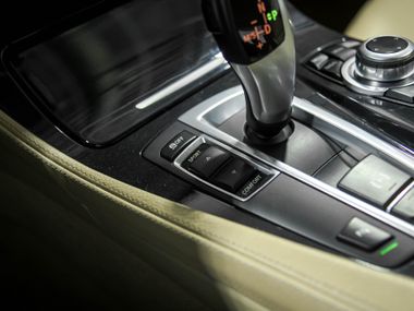 BMW 5 серия 2015 года, 182 008 км - вид 13