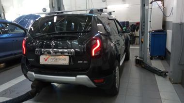 Renault Duster 2018 года, 76 000 км - вид 3