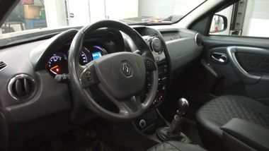 Renault Duster 2018 года, 76 000 км - вид 5