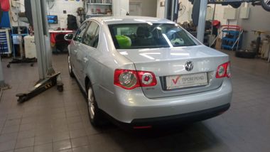 Volkswagen Jetta 2008 года, 246 669 км - вид 5