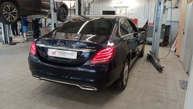 Mercedes-Benz C-класс 2015 года, 143 625 км - вид 3