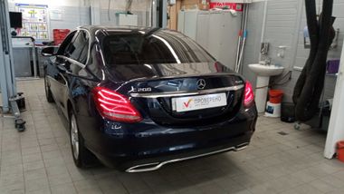 Mercedes-Benz C-класс 2015 года, 143 625 км - вид 4