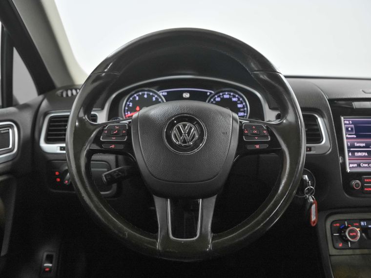 Volkswagen Touareg 2013 года, 221 127 км - вид 9