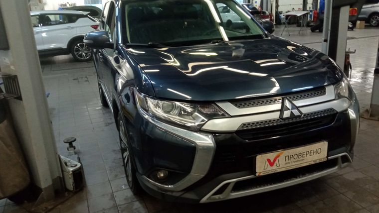 Mitsubishi Outlander 2019 года, 90 221 км - вид 3