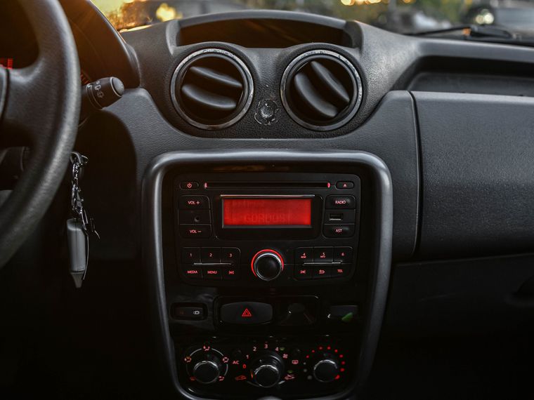 Renault Duster 2013 года, 230 342 км - вид 7