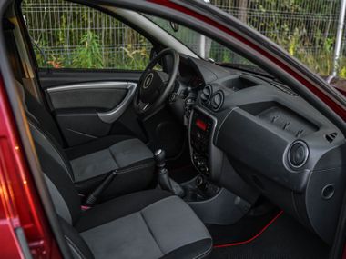 Renault Duster 2013 года, 230 342 км - вид 11