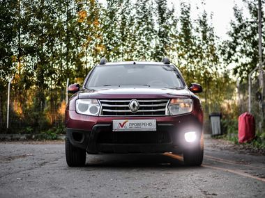 Renault Duster 2013 года, 230 342 км - вид 3