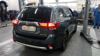 Mitsubishi Outlander 2018 года, 201 181 км - вид 4