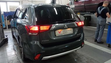 Mitsubishi Outlander 2018 года, 201 181 км - вид 4