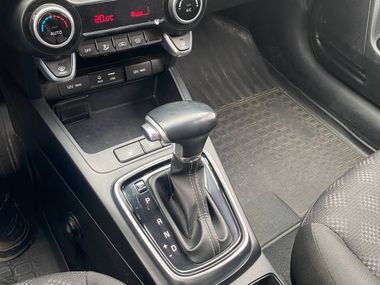 KIA Rio X-Line 2019 года, 157 304 км - вид 13