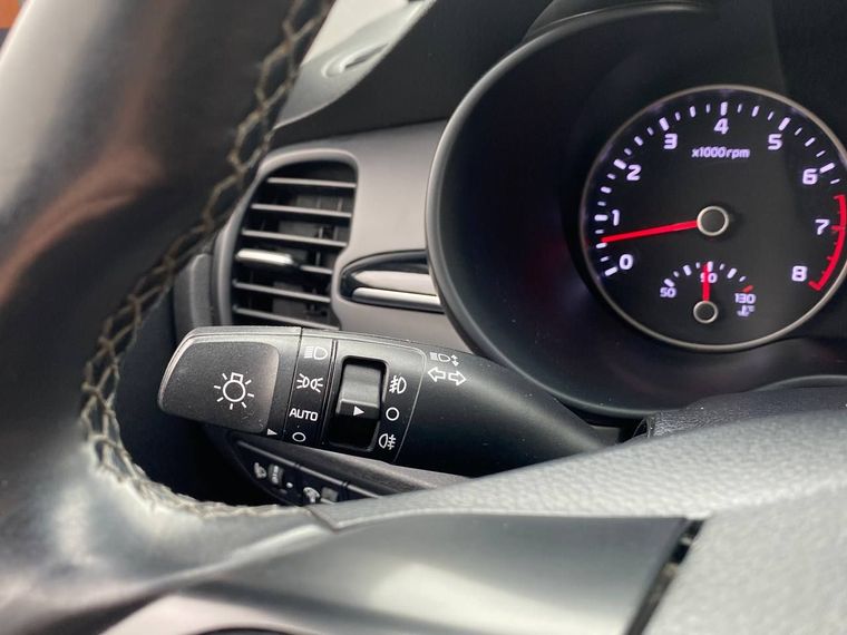 KIA Rio X-Line 2019 года, 157 304 км - вид 9