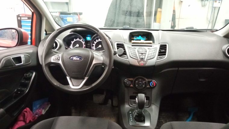 Ford Fiesta 2016 года, 133 929 км - вид 4