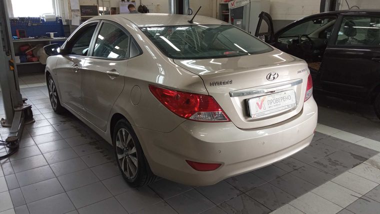 Hyundai Solaris 2014 года, 135 599 км - вид 4