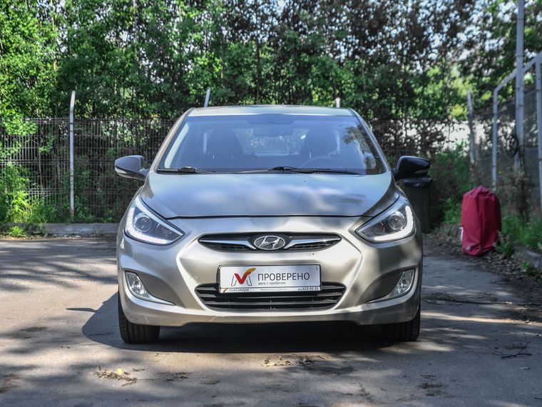 Hyundai Solaris 2014 года, 135 599 км - вид 3