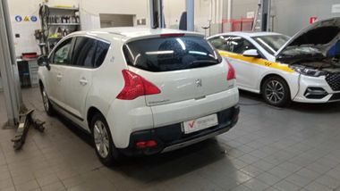 Peugeot 3008 2010 года, 132 479 км - вид 4