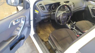 KIA Cerato 2012 года, 177 588 км - вид 5