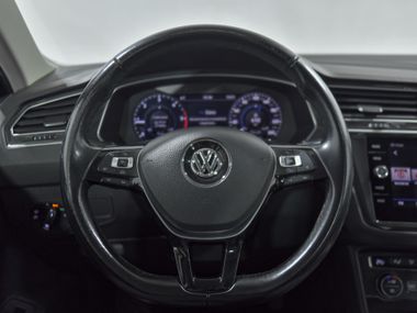 Volkswagen Tiguan 2018 года, 91 500 км - вид 10