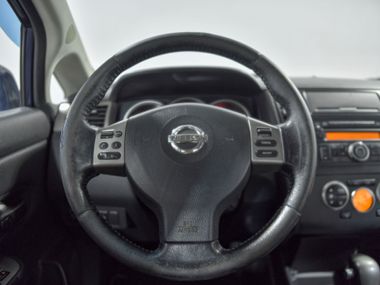 Nissan Tiida 2008 года, 205 000 км - вид 9