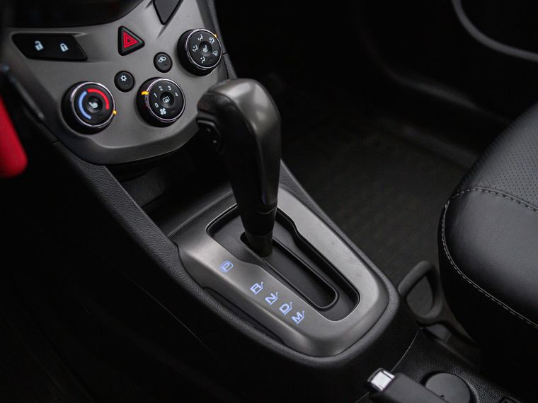 Chevrolet Aveo 2014 года, 105 572 км - вид 8