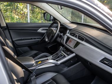 Geely Atlas 2021 года, 100 781 км - вид 16