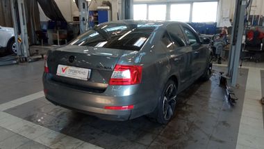 Skoda Octavia 2014 года, 237 569 км - вид 3