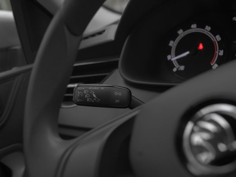 Skoda Rapid 2021 года, 80 632 км - вид 6