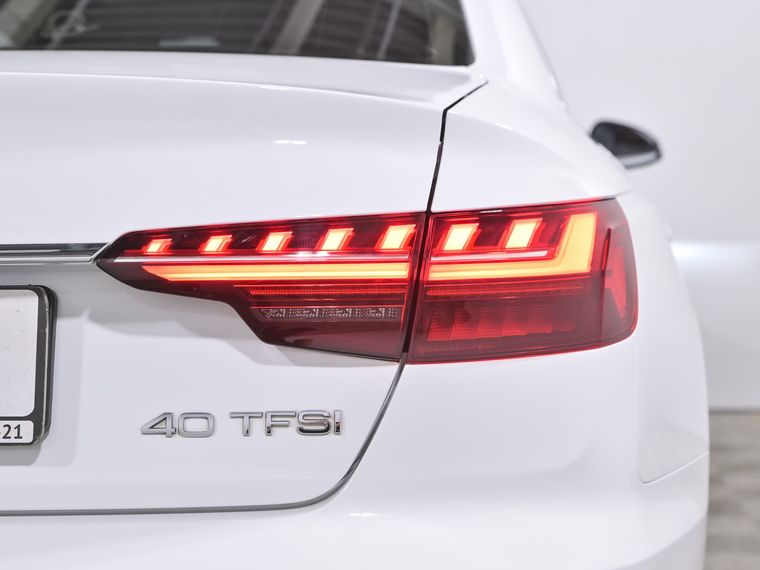 Audi A4 2021 года, 33 796 км - вид 25