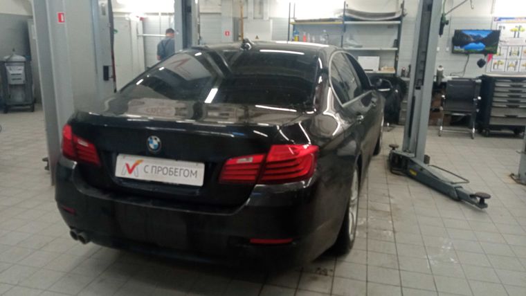 BMW 5 серия 2013 года, 205 604 км - вид 3