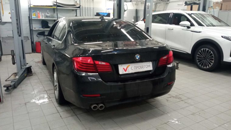 BMW 5 серия 2013 года, 205 604 км - вид 4