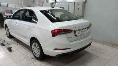 Skoda Rapid 2021 года, 85 300 км - вид 3