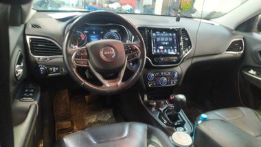 Jeep Cherokee 2018 года, 130 540 км - вид 5