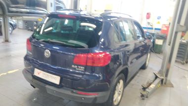 Volkswagen Tiguan 2011 года, 205 488 км - вид 3